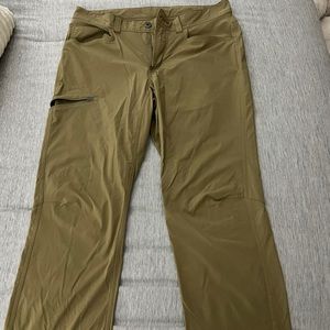 Men’s Cresta Mountain Pants like new condition!
